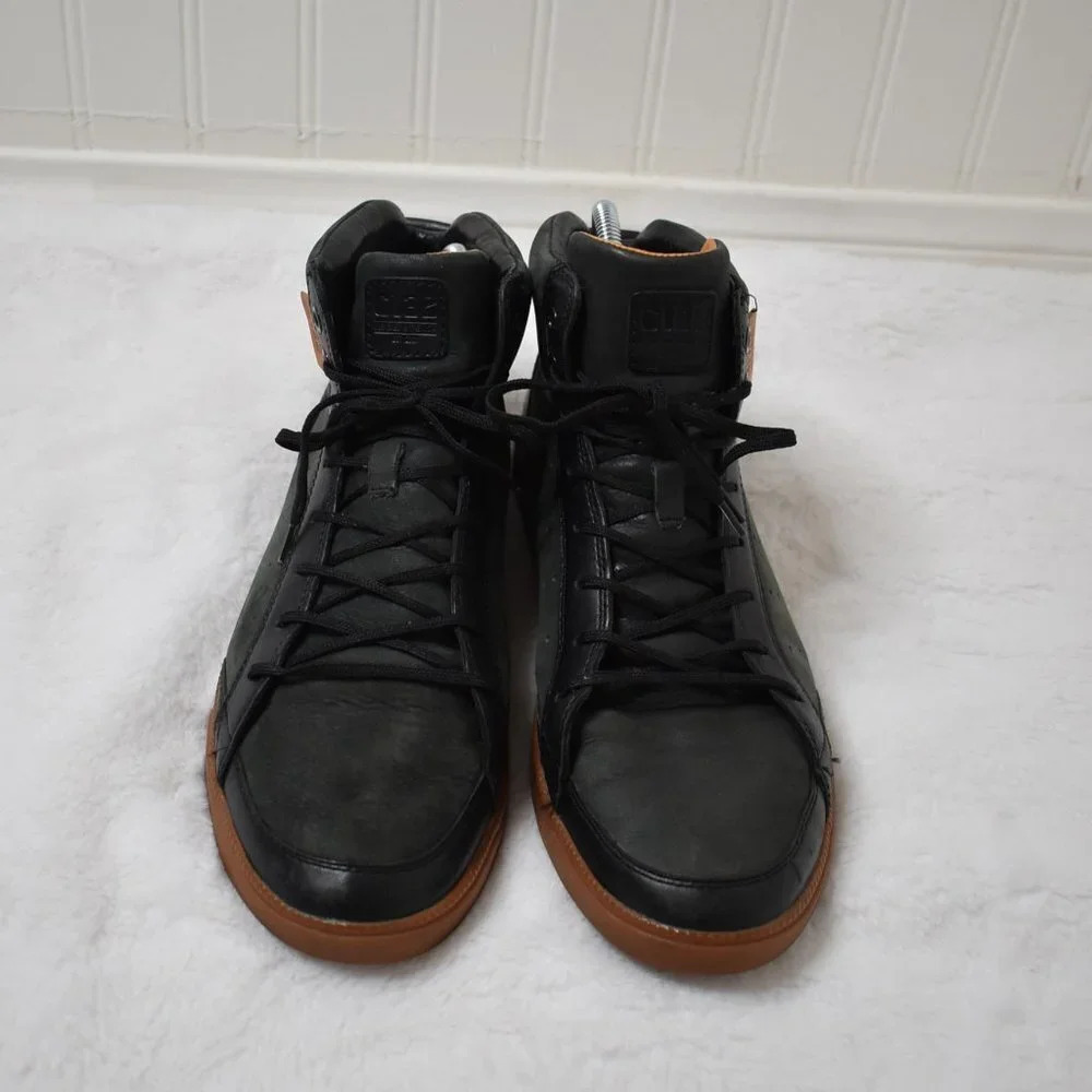Clae Wilder High Tops Sneakers  Mens Sz 8.5 Leather Upper Rubber Sole  CLA01257